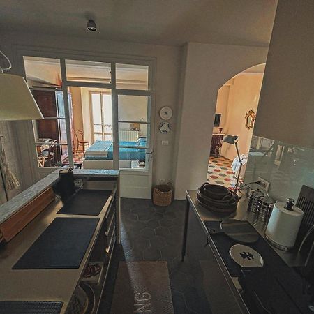 Varenna Caffe Apartment Екстер'єр фото