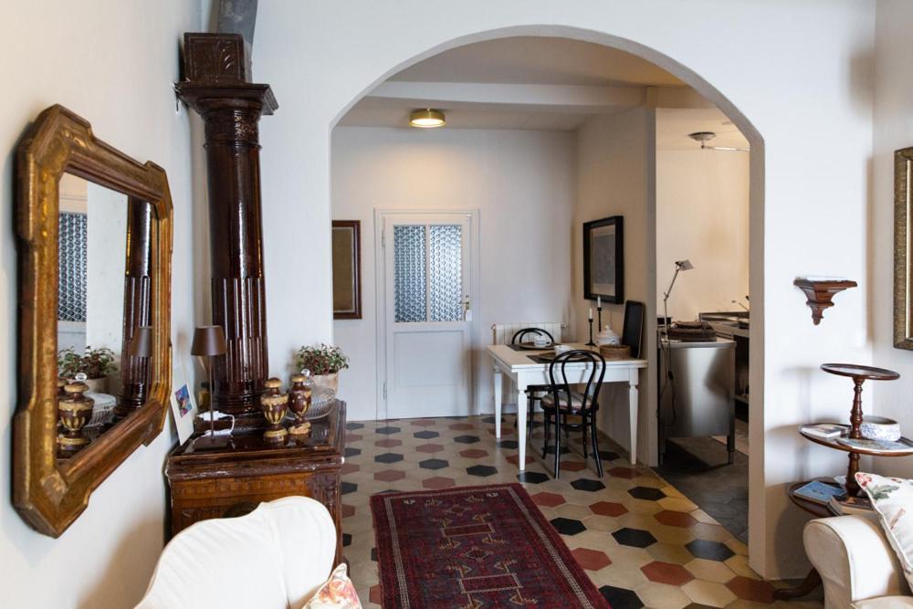 Varenna Caffe Apartment Екстер'єр фото
