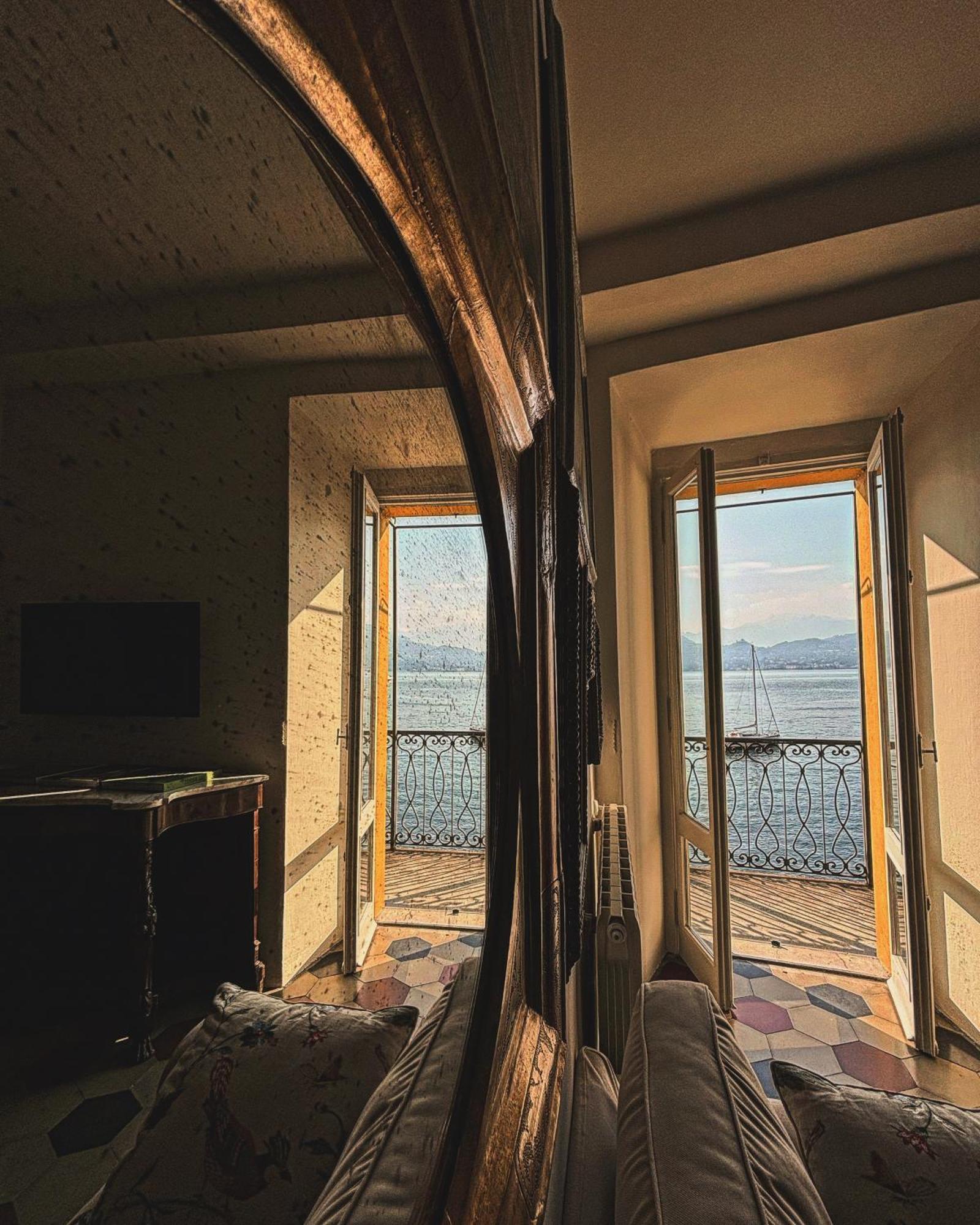 Varenna Caffe Apartment Екстер'єр фото